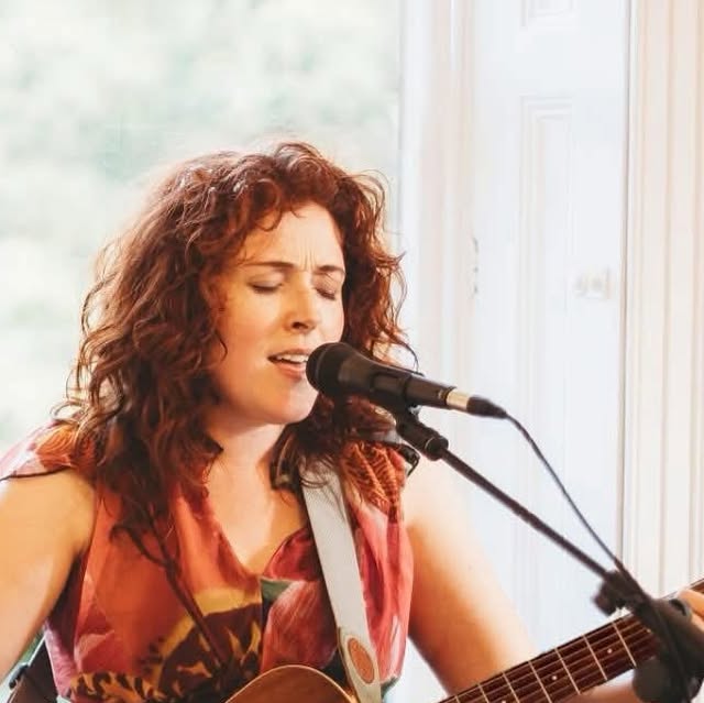 Ellie Foster singing